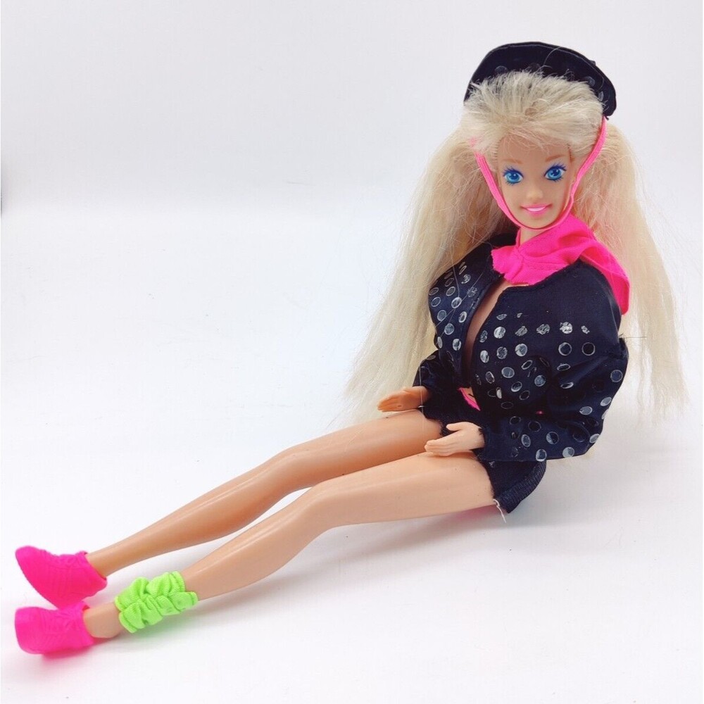 Vintage 1991 Rappin Rockin Barbie Doll With Some Of Her Outfit & Chain Shoes Toy